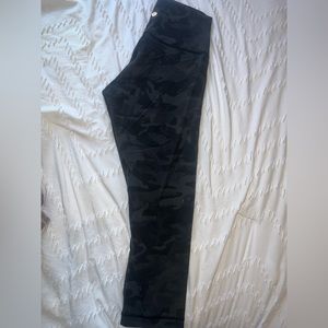 Lululemon black army print crop leggings